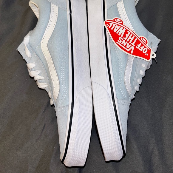 Never worn before Vans, Size 8 in Woman and 6.5 in Men’s, color is light blue - Picture 4 of 5